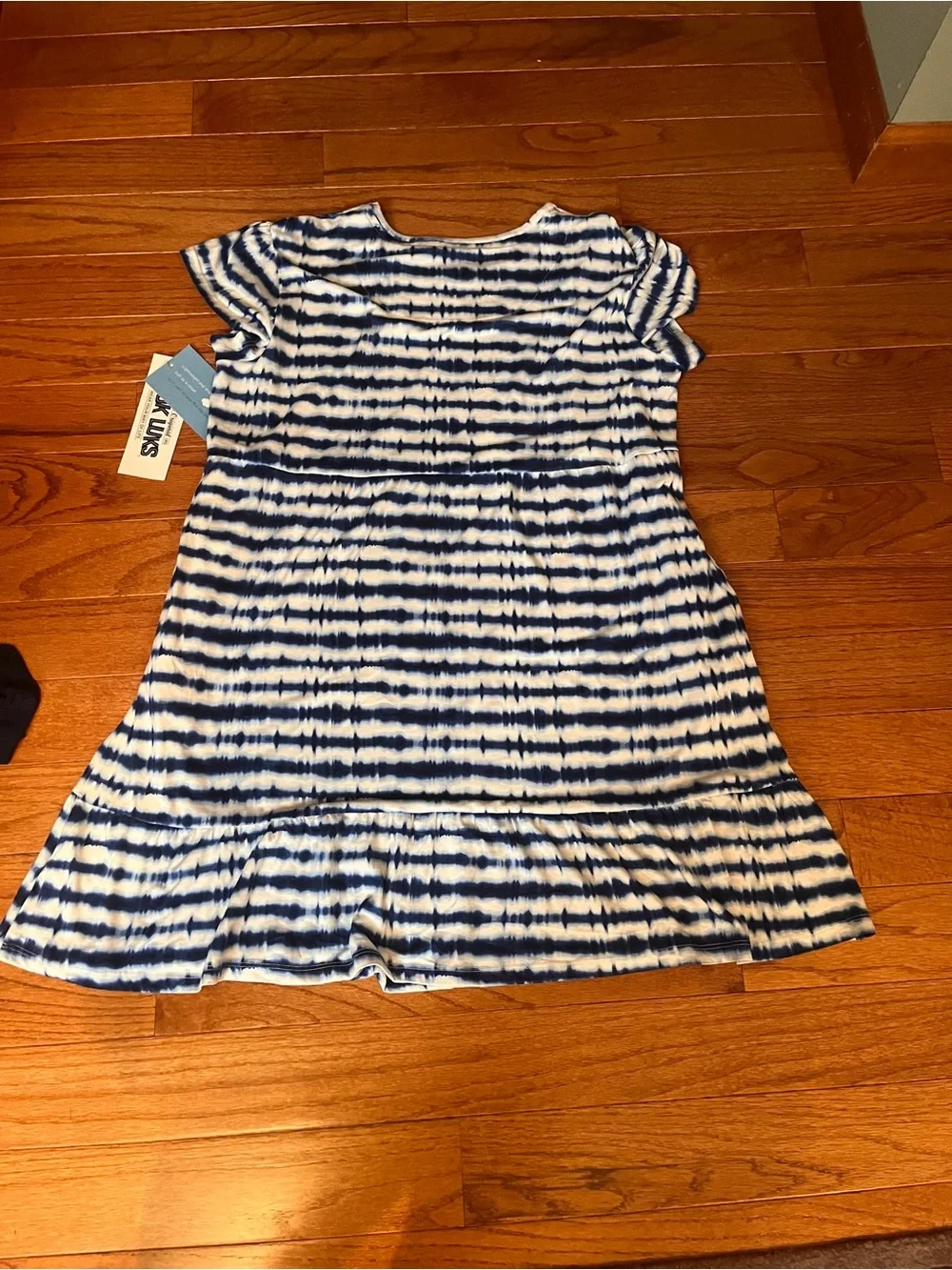 Muk Luks womens Blue & White Tie-Dye Short Sleeve Dress Size L